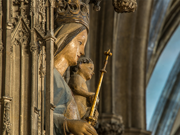 Statue innerhalb der Kathedrale